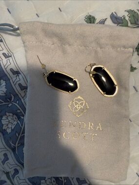 Kendra Scott Black and Gold Elle-Style Drop Earrings